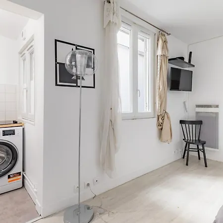 Charming Flat In Alesia 公寓