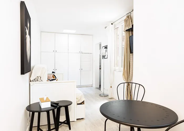 Charming Center Of Apartment *