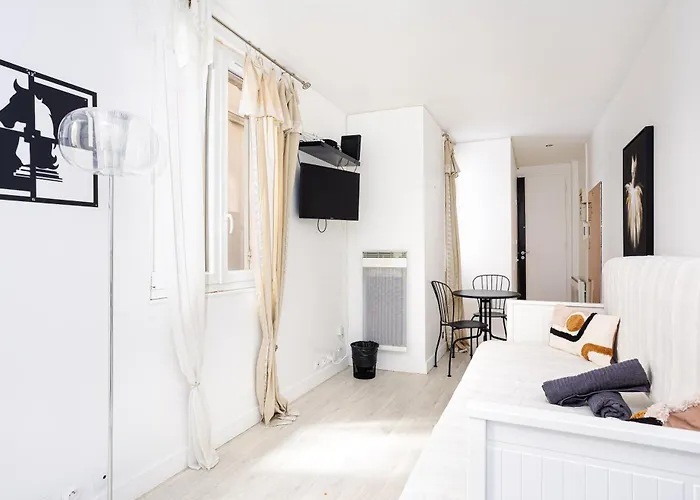 Apartment Charming Center Of Paris