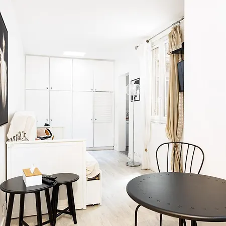 Charming Flat In Alesia Apartment *